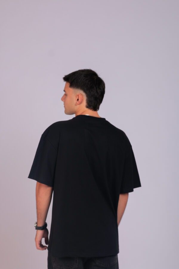 IMG_7224 La 5 - Remera Negra