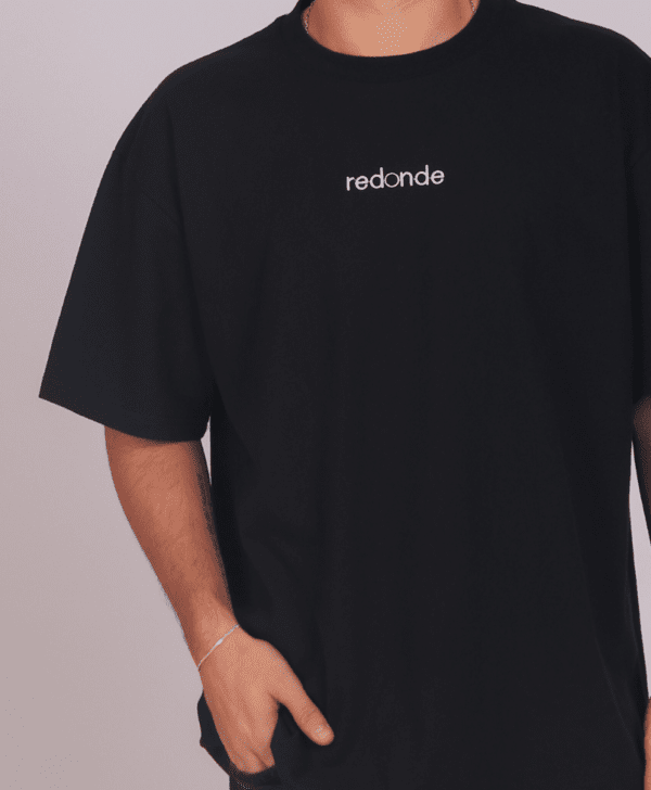 PRODUCTO WEB (2) La 5 - Remera Negra